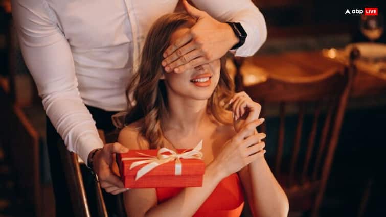 relationship tips impress a girl within few days then follow these tips from today Relationship Tips: लड़की को इंप्रेस करने के लिए आज से फॉलो करें ये टिप्स, कुछ ही दिनों में बन जाएगी आपकी गर्लफ्रेंड