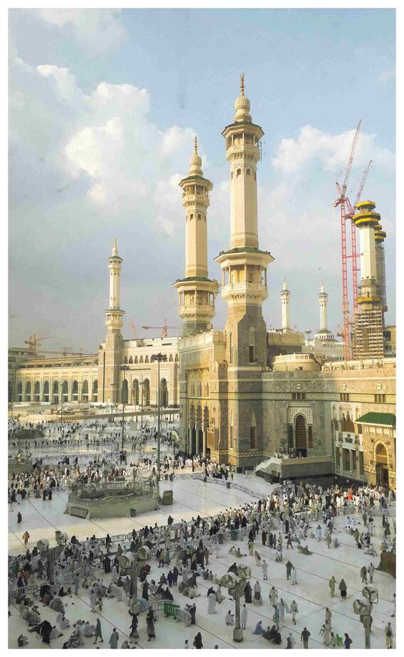 हज से पहले तीन लाख लोगों को मक्का से बाहर क्यों किया गया