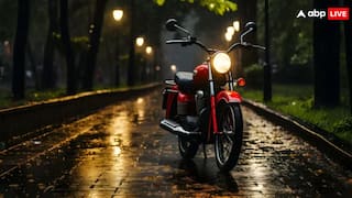 Two Wheeler Driving Tips: बारिश के मौसम में संभाल कर चलाएं बाइक, न करें ये गलती
