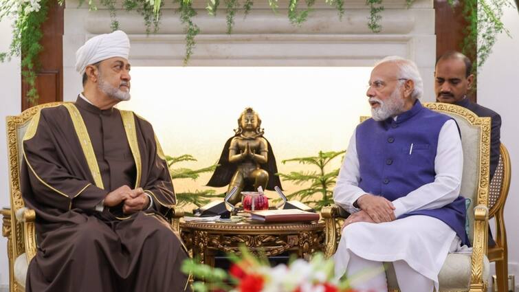 Oman Sultan Haitham Bin Tarik Congratulate to PM Narendra Modi for Third Time Victory in Lok Sabha Elections 2024 India-Oman Relations: मुस्लिम देशों से पीएम मोदी को मिल रही हैं बधाई, जानें जीत की हैट्रिक के बाद ओमान के सुल्तान ने क्या कहा