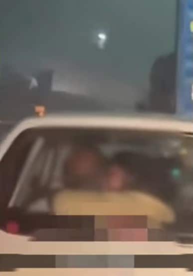 ਚਲਦੀ ਕਾਰ ਅੰਦਰ ਬਜ਼ੁਰਗ ਨੇ ਹੱਦਾਂ ਕੀਤੀਆਂ ਪਾਰ, ਔਰਤ ਨਾਲ ਹੋਇਆ ਇੰਟੀਮੇਟ, ਮੱਚਿਆ ਬਵਾਲ