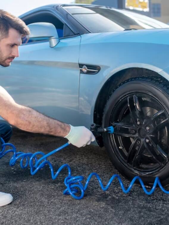 कार के टायर में कितनी हवा होनी चाहिए?