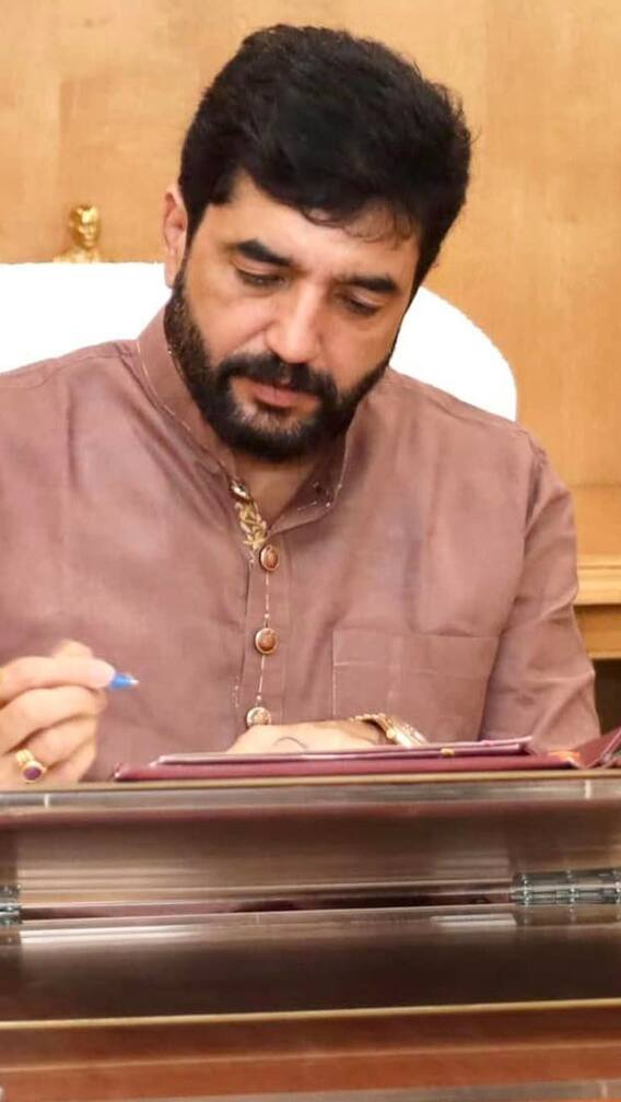 कोण आहेत मुरलीधर मोहोळ?