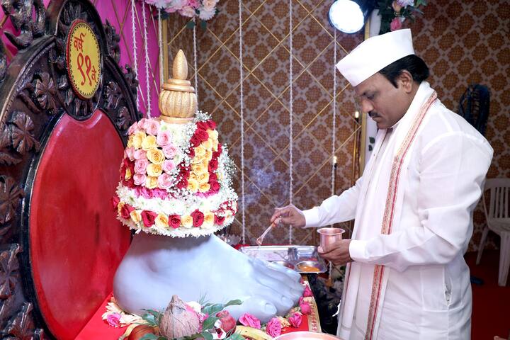 गणेशोत्सवाच्या सर्व तयारीस सुरुवात झाली असून आता आतुरता फक्त बाप्पाच्या आगमनाची आहे.