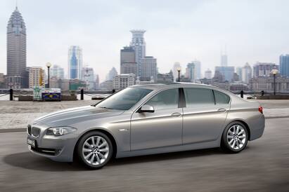 BMW 5 Series LWB India launch on July 24 will get a long wheelbase body style BMW 5 Series LWB: தேதி குறிச்சாச்சு..! பிஎம்டபள்யூவின் 5 சீரிஸ் எல்டபள்யூபி ஜுலை 26ல் அறிமுகம் - இந்தியாவில் முதல்முறையாம்..!