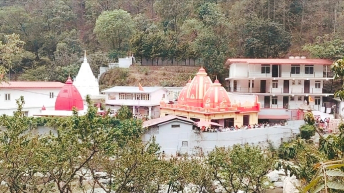 Nainital News Kainchi Dham Mahotsav will be celebrated on 15 June and ban on making reels | Kainchi Dham Mahotsav: कैंची धाम महोत्सव पर वीडियोग्राफी एवं रील्स बनाने पर प्रतिबंध, डीएम ने