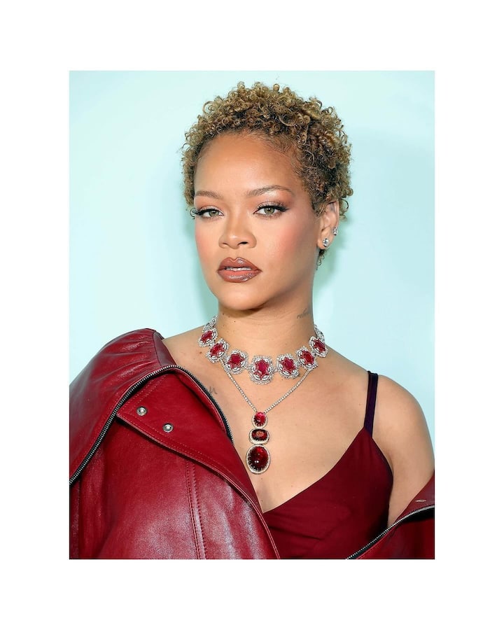 She accessorised her look with a three-drop rubellite necklace from Sabyasachi and a choker necklace by Manish Malhotra.