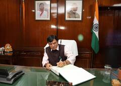 અમિત શાહ, સી આર પાટીલે સંભાળ્યો કાર્યભાર, જુઓ તસવીરો