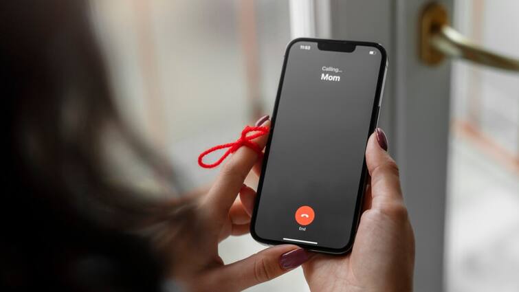 Apple WWDC Event 2024 iPhone call recording feature know the important highlights here Call Record Feature: अब iPhone में भी कर सकेंगे कॉल रिकॉर्ड, कैसे करेगा काम?