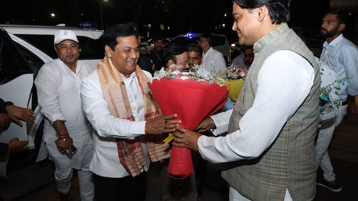 ২০২৪-এর লোকসভা ভোটেও বিজেপিকে ঢেলে ভোট দিয়েছেন মতুয়ারা। বনগাঁর পাশের কেন্দ্র রানাঘাট। মতুয়া অধ্যুষিত এখান থেকে এবারও জিতেছেন বিজেপির জগন্নাথ সরকার।