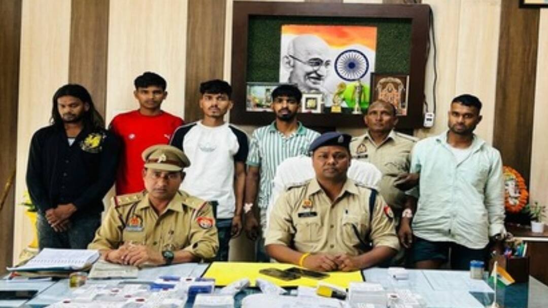 Meerut News: मेरठ में अंतर्राज्यीय गैंग के पांच सदस्य गिरफ्तार, पुलिस और स्वाट टीम की संयुक्त कार्रवाई Meerut News Police and SWAT team arrested five members of interstate gang in encounter ann Meerut News: मेरठ में अंतर्राज्यीय गैंग के पांच सदस्य गिरफ्तार, पुलिस और स्वाट टीम की संयुक्त कार्रवाई