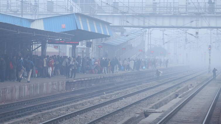 East coast railway cancels 25 trains due to track maintenance in Vijayawada division Trains Cancel: విజయవాడ పరిధిలో 25 రైళ్లు రద్దు, మరికొన్ని దారి మళ్లింపు - కారణం ఏంటంటే