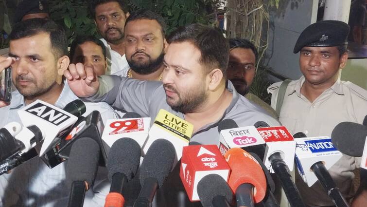 Tejashwi Yadav Targets PM Narendra Modi After he Became Prime Minister in Third Term Modi Cabinet Portfolio उधर प्रधानमंत्री बने PM मोदी... इधर तेजस्वी यादव ने दे दिया बड़ा बयान, पटना पहुंचते ही खूब बोले