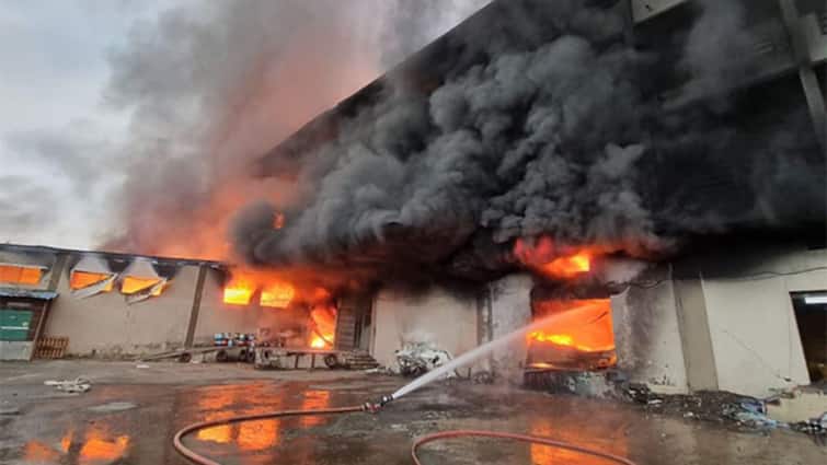 Bhiwandi Fire Thane Factory Massive Fire Breaks Out Massive Fire At Sanitary Napkin Factory In Thane, No Casualties Reported