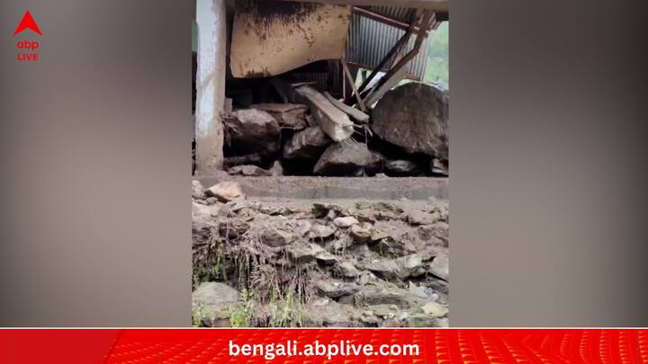 প্রাণহানির পাশাপাশি সম্পত্তির বিপুল ক্ষয়ক্ষতি হয়েছে সেখানে। ইয়াংগ্যাং এলাকা-লাগোয়া বিস্তীর্ণ অঞ্চলও বিপর্যয়ের কবলে, জানাচ্ছে প্রশাসন।