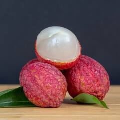 Litchi: ਬਲੱਡ ਸ਼ੂਗਰ ਦੇ ਪੱਧਰ ਨੂੰ ਸਹੀ ਕਰਨ ਤੋਂ ਲੈ ਕੇ ਸਕਿਨ ਤੱਕ ਫਾਇਦੇਮੰਦ ਹੈ ਲੀਚੀ ਦੀਆਂ ਗੁੱਠਲੀਆਂ, ਜਾਣੋ ਸੇਵਨ ਕਰਨ ਦਾ ਢੰਗ