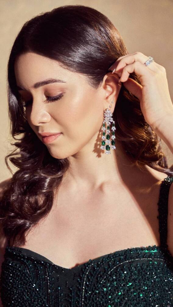 सचिन तेंडुलकरची सारा तिच्या स्पार्कलिंग अंदाजात!