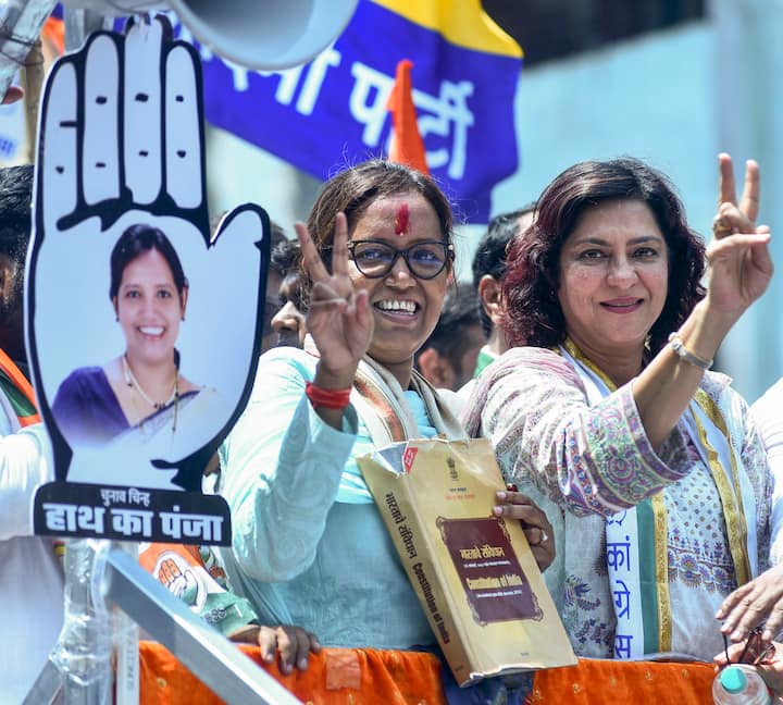 काँग्रेस नेत्या माजी मंत्री वर्षा गायकवाड यांनी मुंबई उत्तर मध्य लोकसभा मतदारसंघात उज्ज्वल निकम यांना पराभूत केलं. वर्षा गायकवाड यांनी 445545 मतं मिळवली. तर, वर्षा गायकवाड यांनी 16514 मतांनी उज्ज्वल निकम यांना पराभूत केलं.