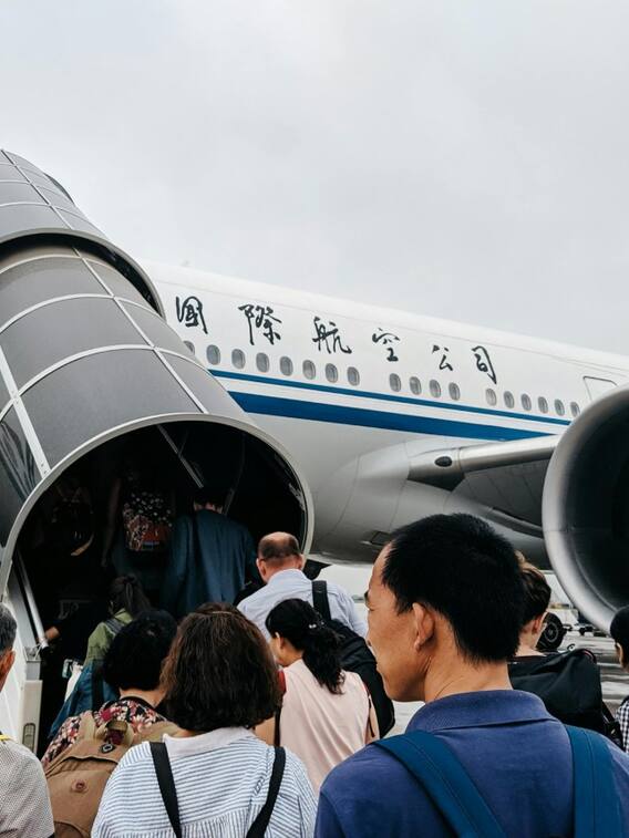 कुवैत में कुल कितने भारतीय रहते हैं?