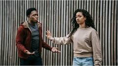 Relationship Tips : बचके रहना रे बाबा..! तुमच्या नात्याबद्दलच्या 'या' गोष्टी गुप्त ठेवा, कोणालाही सांगू नका