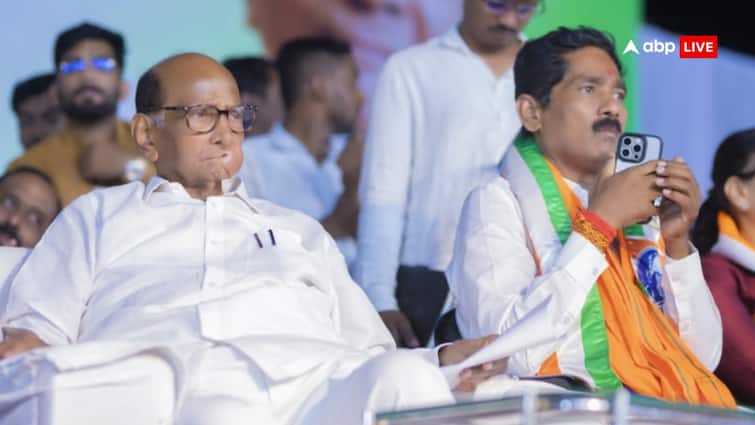 शरद पवार गुट के सांसद बजरंग सोनवणे ने अजित पवार को किया फोन? खुद किया खुलासा Bajrang sonawane refuted the claim to call ajit pawar after winning elections शरद पवार गुट के सांसद बजरंग सोनवणे ने अजित पवार को किया फोन? खुद किया खुलासा