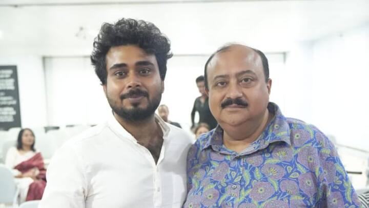 অতীতের একটি ফোনকল যখন শ্রুতির ফোনে পৌঁছায়, তখন তাদের ছোট্ট সুখী পৃথিবীটা উল্টে যায় এবং তারা একটি দ্বিধাগ্রস্ত পরিস্থিতির মুখোমুখি হয়।