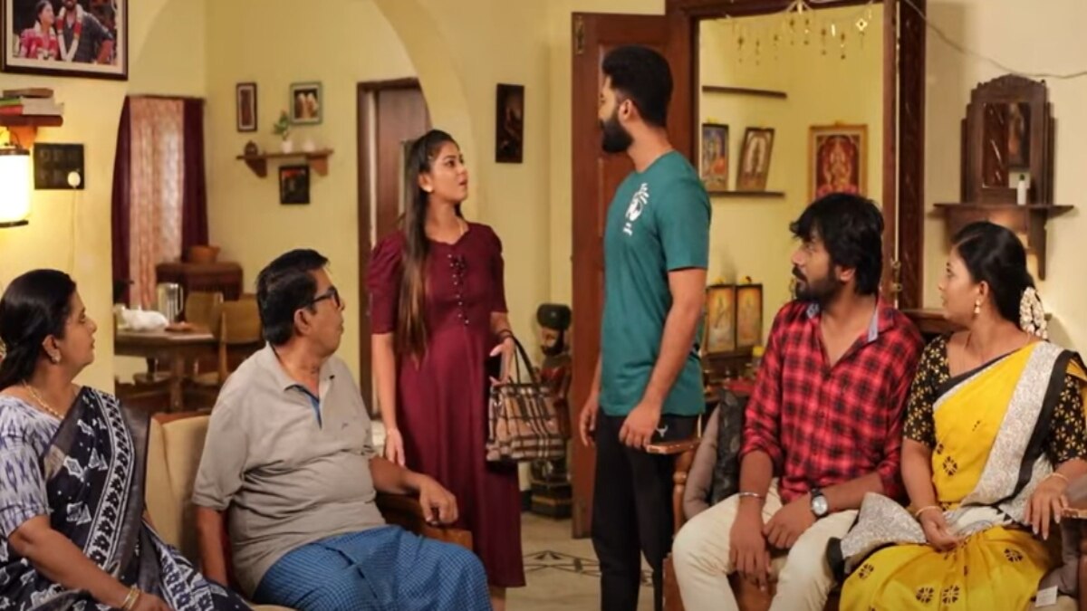 Siragadikka Aasai : பதற்றத்தில் தேடி அலையும் முத்து... வீடு திரும்பிய மீனா கொடுத்த ட்விஸ்ட்... சிறகடிக்க ஆசை இன்றைய அப்டேட்