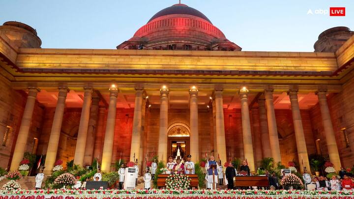 अभिनेता ने कहा कि यह भी समस्या है कि नरेंद्र मोदी हर बात को पर्सनली ले लेते हैं. उनके 'साइकोपैथ' फैंस भी ऐसे ही हैं.