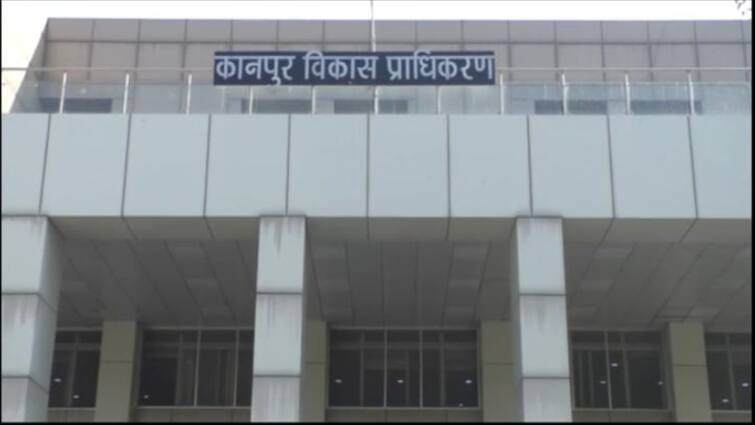 Kanpur KDA VC fine 25,000 imposed on case was filed year 2000 ann Kanpur News: कानुपर में केडीए वीसी पर लगा 25 हजार का जुर्माना, साल 2000 में दाखिल हुआ था मुकदमा