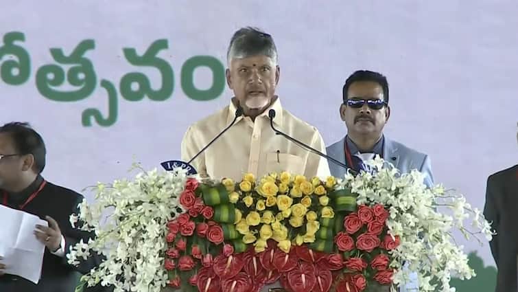 Chandrababu Naidu Returns As CM After 5 Years With Jana Sena Chief Pawan Kalyan In His Cabinet Chandrababu Naidu Takes Oath As Andhra CM For Fourth Term Chandrababu Naidu Returns As CM After 5 Years With Jana Sena Chief Pawan Kalyan In His Cabinet