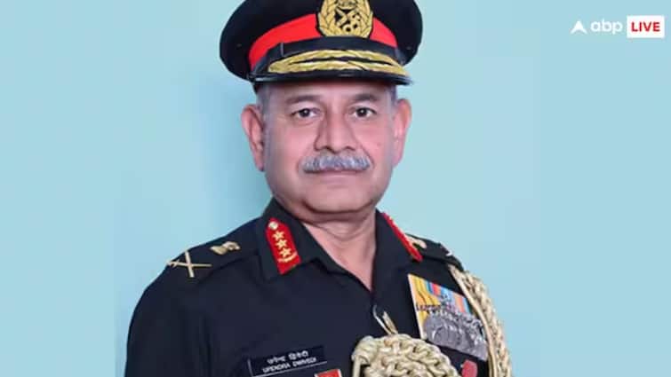 Army Chief: आर्मी चीफ की क्या होती हैं शक्तियां, क्या वो जंग के लिए आदेश दे सकते हैं? What powers does an Army Chief have Can an Army Chief order war Army Chief: आर्मी चीफ की क्या होती हैं शक्तियां, क्या वो जंग के लिए आदेश दे सकते हैं?