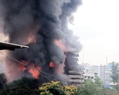 Dombivli Indo Mines Company Blast : डोंबिवलीकरांची धाकधूक वाढली, महिन्याभरातच MIDC मध्ये दुसरा भीषण स्फोट, आसपासच्या परिसरात आगीचे लोळ, हादरवणारे फोटो