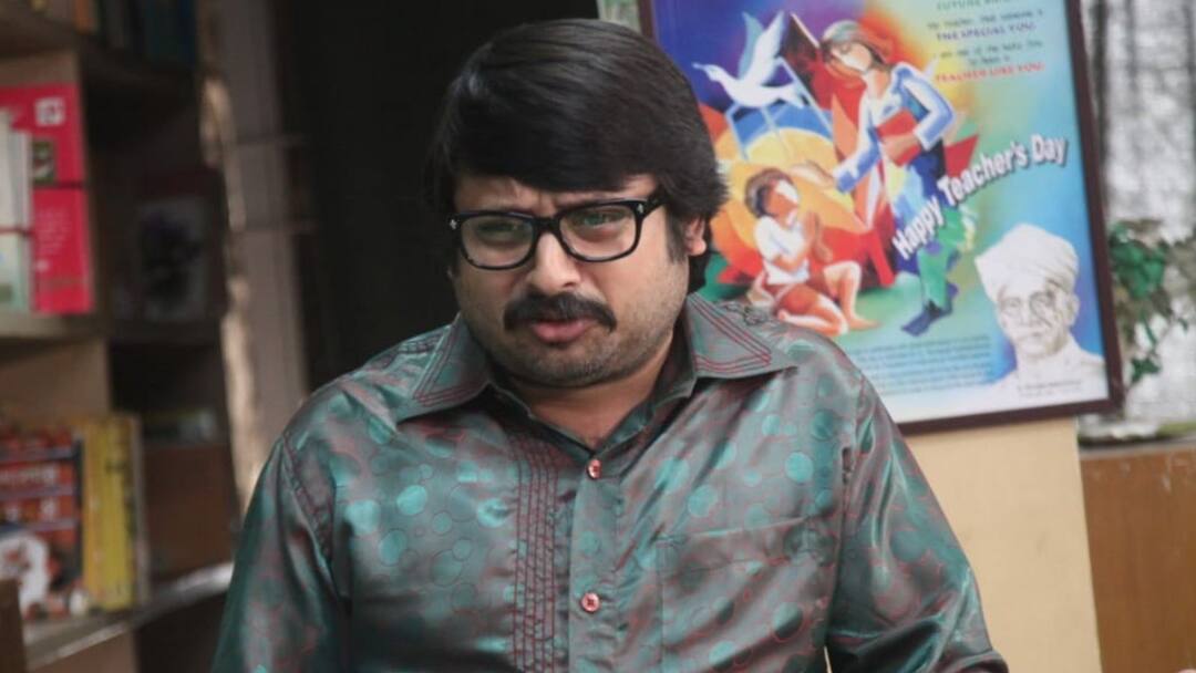 Shiboprosad Mukherjee shares Bohurupi shooting details Ritabhari Abir Kaushani Entertainment News Shiboprosad Mukherjee: '১২ বছরের অপেক্ষার অবসান', কিসের ইঙ্গিত শিবপ্রসাদের?