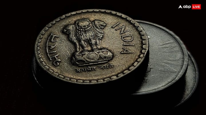 लीडर ऑफ अपोजीशन को भत्ते भी दिए जाते हैं, जिनमें 45 हजार रुपए निर्वाचन भत्ते के रूप में हर महीने मिलते हैं और दो हजार रुपए प्रति माह सत्कार भत्ता दिया जाता है.