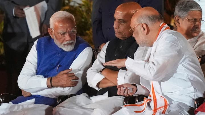 Amit Shah, who won from Gandhinagar Lok Sabha seat in Gujarat, has been given the responsibility of the Union Home Ministry for the second consecutive time. 59-year-old Amit Shah got the responsibility of the Home Ministry for the first time in the year 2019. Prime Minister Narendra Modi has once again given him the charge of this department, expressing confidence in him.