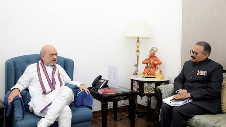 Apart from this, BPR&D Director General Rajiv Kumar Sharma met Home Minister Amit Shah and congratulated him for his next tenure.
