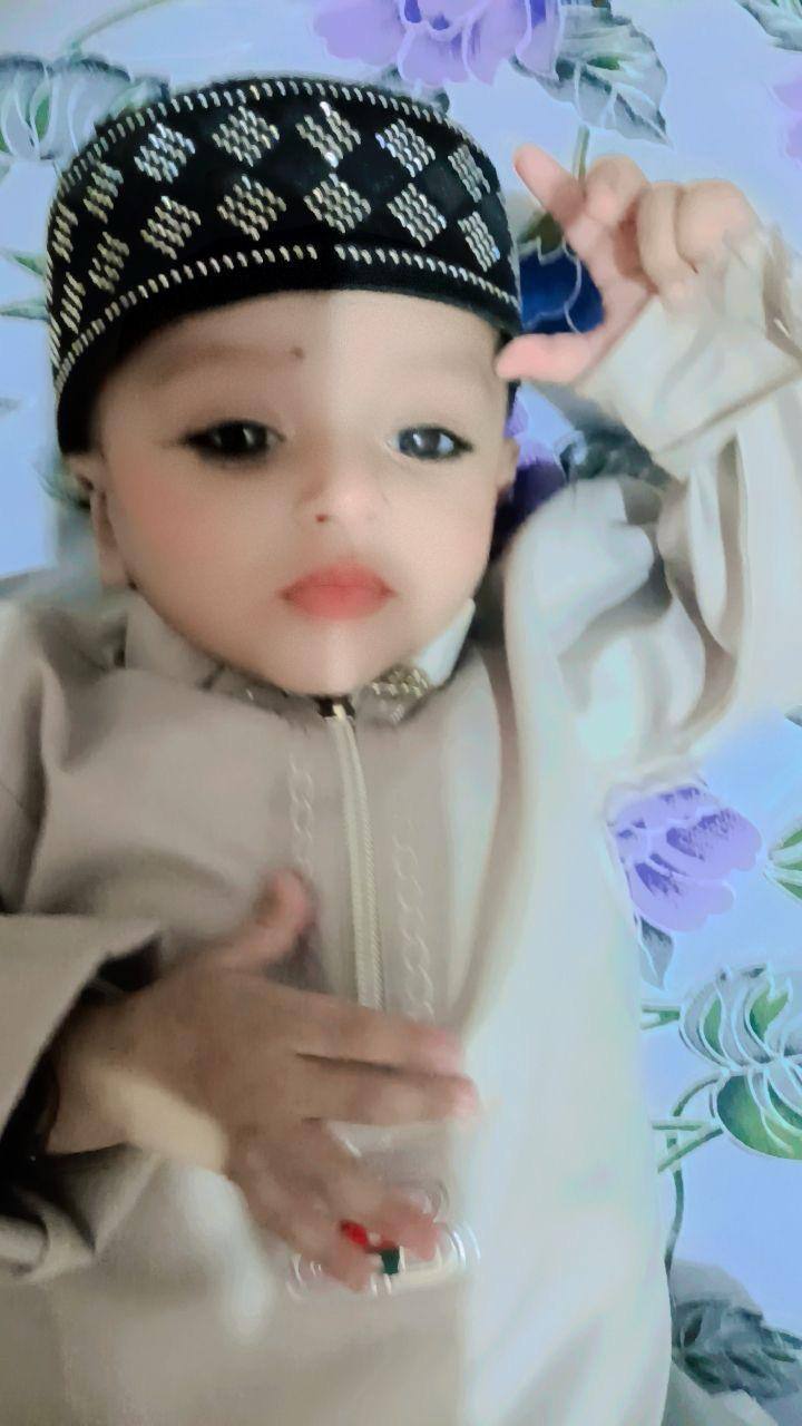 बताया जा रहा है मकान में फोम का काम चल रहा था. इसी कारण आग तेजी से फैल गई जिससे निकलने का मौका नहीं मिला. आस पास के लोगो ने आग लगने की सूचना दमकल को दी.