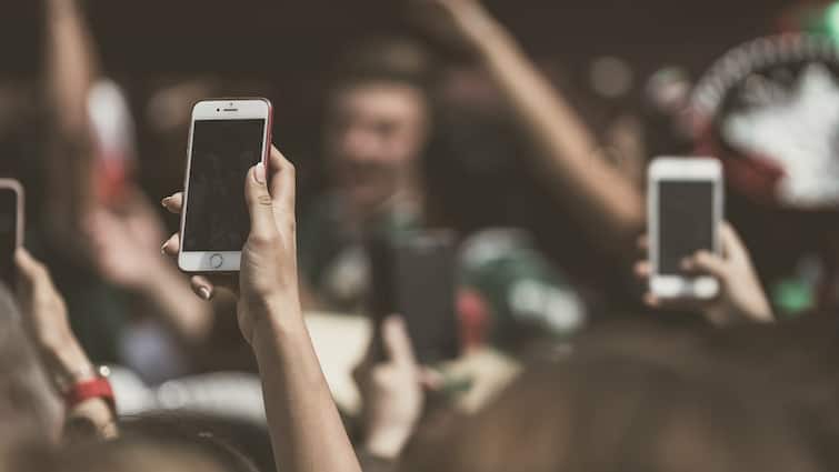 Want to have alternate mobile number you may have to spend more for another sim card TRAI: एक से ज्यादा सिम कार्ड रखने पर होगी मुसीबत, ज्यादा ढीली होगी ग्राहकों की जेब