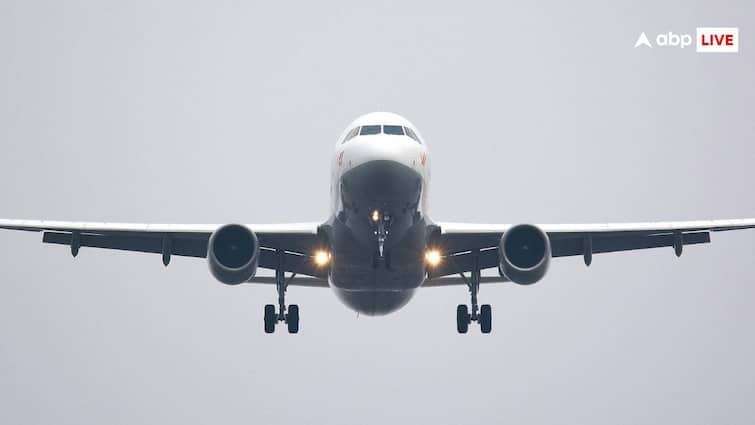 What is the speed of the plane during landing know facts लैंडिंग के दौरान कितनी होती है प्लेन की स्पीड? जानकर उड़ जाएंगे आपके होश