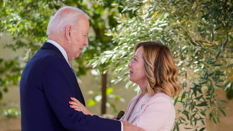 Biden Criticised For Awkward Salute To Italian PM Giorgia Meloni At G7 Summit Watch Video 'He Doesn't Know Where He Is': Joe Biden Mocked For 'Awkward' Salute To Giorgia Meloni At G7 Summit In Italy