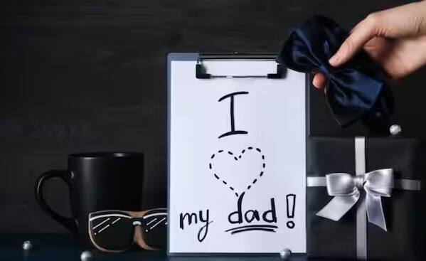 Father's Day 2024: બાળકો દર વર્ષે 'ફાધર્સ ડે'ની રાહ જુએ છે. આવી સ્થિતિમાં તેઓ 'ફાધર્સ ડે'ના થોડા દિવસો પહેલા શરૂ કરે છે. આ વર્ષે તમે તમારા પિતાને આ ભેટ આપી શકો છો. ફાધર્સ ડે આવતાની સાથે જ બાળકો ઉજવણીની તૈયારીઓ શરૂ કરી દે છે.