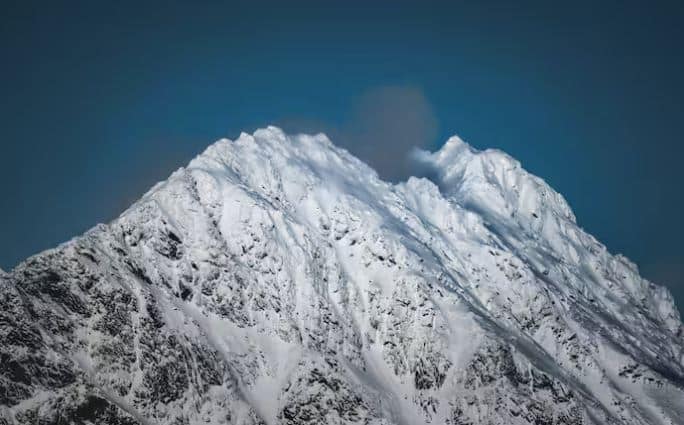 दरअसल, लद्दाख को भारत का ठंडा रेगिस्तान कहा जाता है। गर्मियों में भी आपको इस इलाके में ठंड का एहसास होगा.