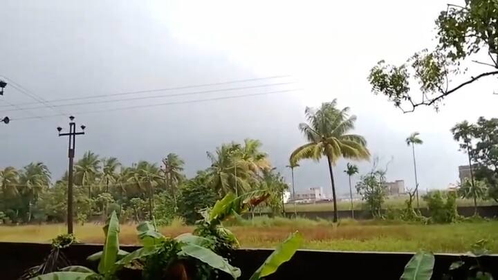প্রবল গরমের পর বুধবার রাতে সামান্য স্বস্তি পেয়েছে কলকাতা। বজ্রবিদ্যুৎ সহ বৃষ্টিতে ভিজেছে হাওড়া, হুগলি, দুই ২৪ পরগনা ও কলকাতা। কিন্তু এই স্বস্তি কি বৃহস্পতিবারও স্থায়ী হবে?