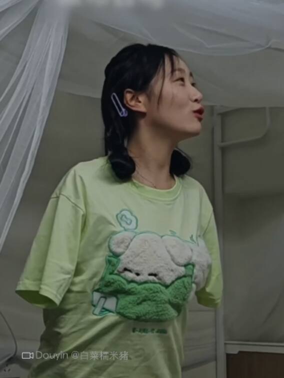 बर्ड्स की तरह हरकतें क्यों कर रहे हैं लोग?