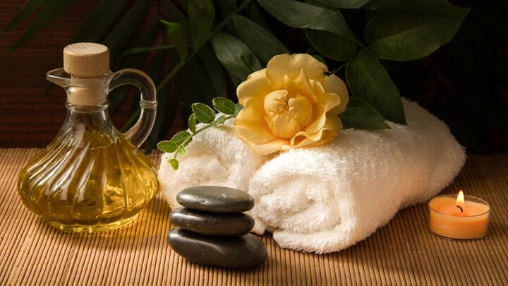 Aromatherapy is used for relieving stress and promoting mental wellness as it elevates mood and enhances well-being. By customising blends, you can experience its benefits as per your preference.