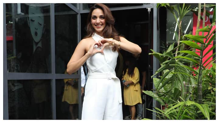 Actor Kiara Advani was spotted in Mumbai as she conducted a meet and greet session for her fans on Thursday.