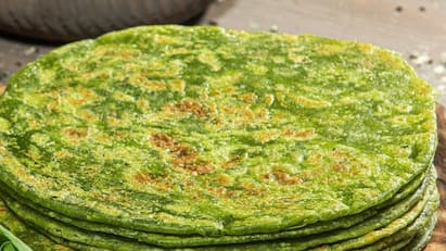 Murungai Keerai Paratha Recipe in Tamil Make it delicious healthy Meal Murungai Keerai Paratha Recipe: சுவையான முருங்கைக்கீரை பராத்தா செய்வது எப்படி? ரெசிபி