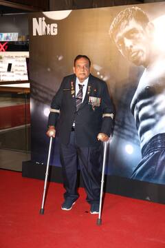 Chandu Champion Screening: डेशिंग लुक में पहुंचे ‘चंदू चैपियन’, तो शॉर्ट ड्रेस में दिखीं मॉम टू बी ऋचा चड्ढा, टाइगर समेत ये सितारे भी हुए शामिल