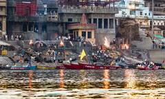 क्यों गंगा नदी में ही विसर्जित की जाती हैं अस्थियां? ये है वैज्ञानिक कारण