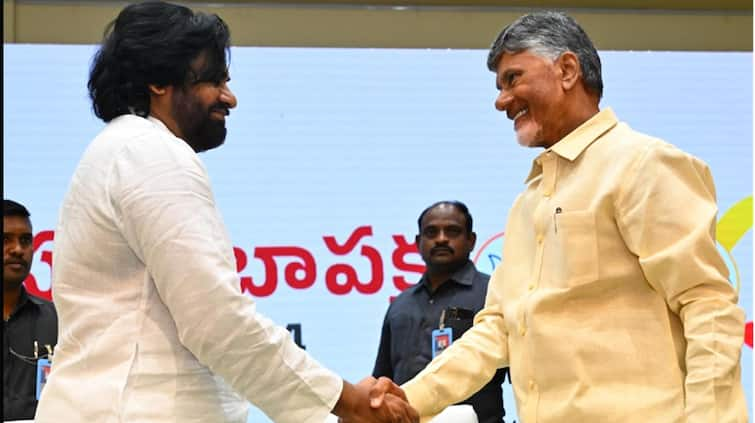 Andhra Pradesh CM Chandrababu Naidu Pawan Kalyan  and other ministers AP MLA Pay Out Salary Allowances Details AP MLAs Salary: చంద్రబాబు, పవన్ అందుకొనే వేతనమెంత? ఎమ్మెల్యేలకు ఎంత వస్తుంది?